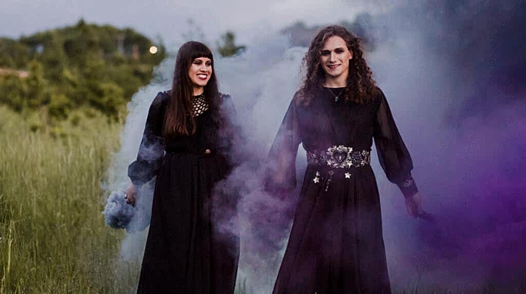 Indigo-and-Violet-Tess-and-Amelia-223